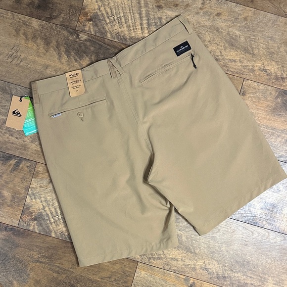 QUIKSILVER Men's Khaki Amphibian Shorts, W36/L20, NWT - Picture 4 of 7